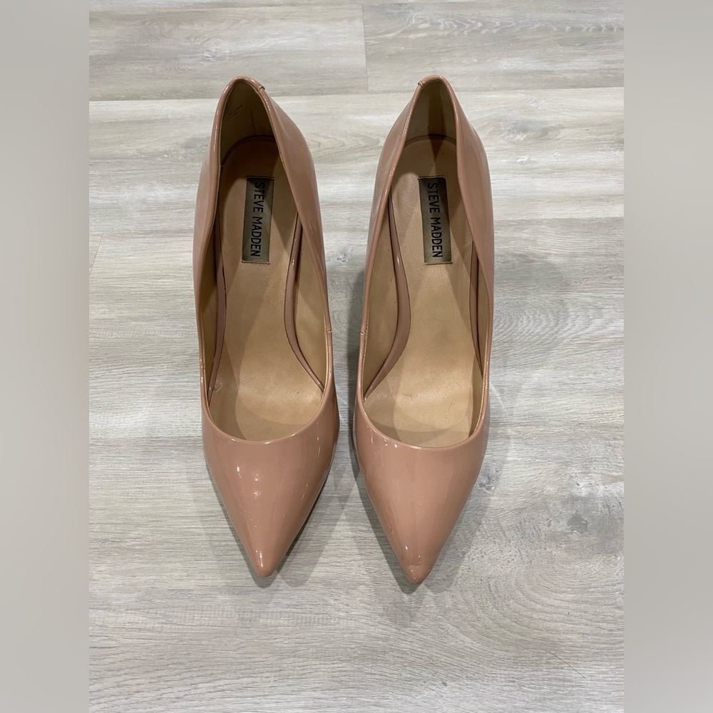 Steve Madden point toe heel